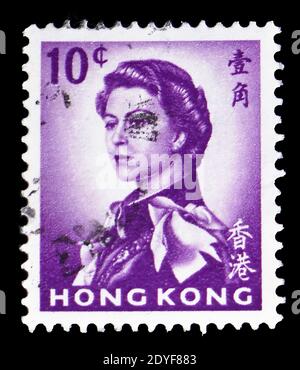 MOSCOU, RUSSIE - 23 MARS 2019 : un timbre imprimé à Hong Kong montre la reine Elizabeth II, série, vers 1972