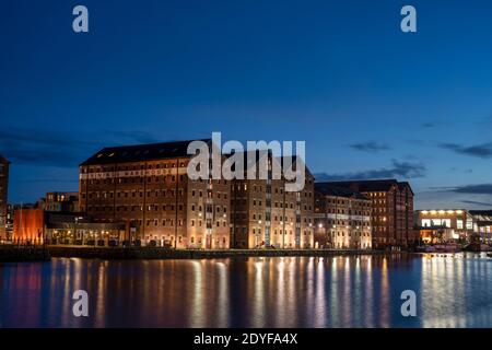 Gloucester Docks au crépuscule en décembre. Gloucester, Gloucestershire, Angleterre Banque D'Images