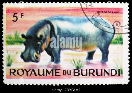 MOSCOU, RUSSIE - 25 MAI 2019: Timbre-poste imprimé au Burundi montre Hippopotamus (Hippopotamus amphibius), série animaux, vers 1964 Banque D'Images