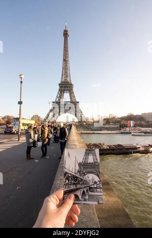 Avant-après / au-dessus de la Seine. Photos anciennes de Paris dans leur contexte actuel. Avant-avril / au fil de la Seine. Photos anciennes de Paris remises Banque D'Images