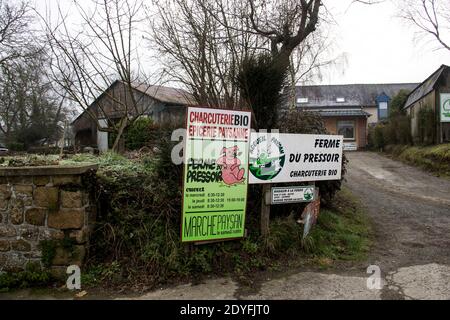 Voyage de Yannick Jadot en Bretagne sur le thème de la transition agricole. La candidate Europe Ecologie les Verts (EELV) à l'élection présidentielle Banque D'Images