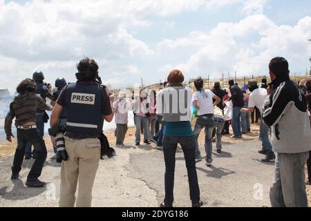 Village de Bil'in : manifestation contre le mur 23.04.2010 après la conférence internationale pour la paix Banque D'Images