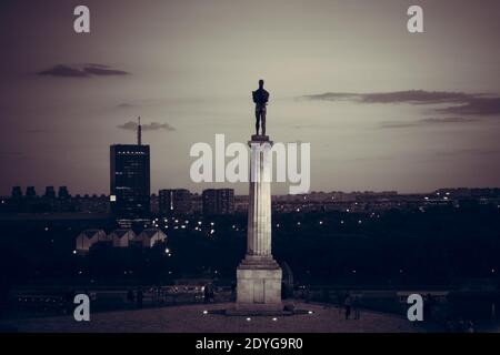 Statue du Victor ou statue de la victoire est un monument situé dans la forteresse de Kalemegdan à Belgrade, Serbie Banque D'Images