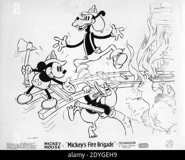 LA SOURIS MICKEY GOOFY DE WALT DISNEY ET DONALD DUCK DANS MICKEY'S. Ben SHARPTEEN, directeur DE BRIGADE DES POMPIERS, Walt Disney Productions / United Artistes Banque D'Images