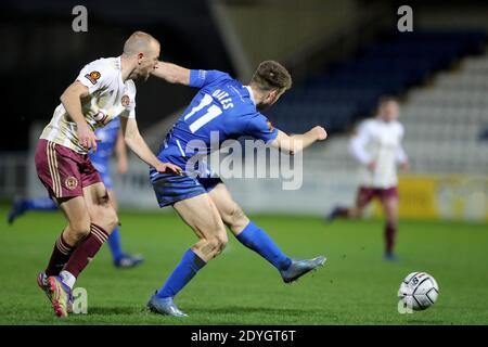 HARTLEPOOL, ANGLETERRE. 26 DÉCEMBRE Rhys Oates of Hartlepool United tire à son but lors du match de la Vanarama National League entre Hartlepool United et le FC Halifax Town à Victoria Park, Hartlepool, le samedi 26 décembre 2020. (Credit: Mark Fletcher | MI News) Credit: MI News & Sport /Alay Live News Banque D'Images