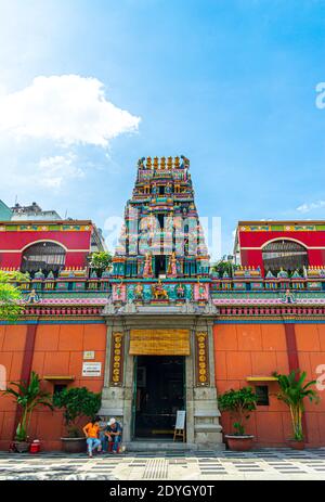 Ho Chi Minh ville, Vietnam - 26 décembre 2020 : temple hindou de Mariamman ou « Chua Ba Mariamman » à Ho Chi Minh ville, Vietnam. Le temple a été construit tard Banque D'Images