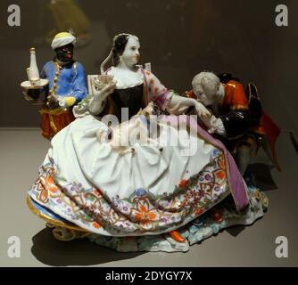 Dame au serviteur et cavalier, Johann Joachim Kaendler, Meissen Porcelain Factory, c. 1737, porcelaine à pâte dure Banque D'Images