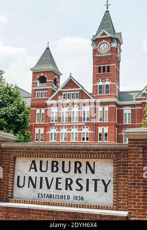 Auburn University Alabama, campus William J. Samford Hall Clock Tower, bâtiment administratif du parc, Banque D'Images