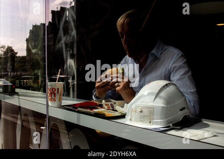 Lllustration de la vie quotidienne à Paris, France. Lllustration du quotidien à Paris en France. Banque D'Images