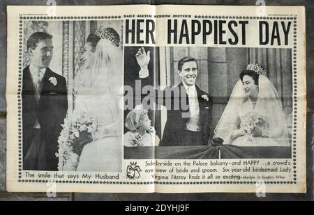 Vintage 1960 Daily Sketch Royal Wedding - Princess Margaret Banque D'Images