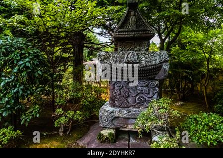 Architecture et design japonais à Sanyoso Ryokan, Izunokununi, Japon Banque D'Images