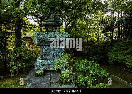 Architecture et design japonais à Sanyoso Ryokan, Izunokununi, Japon Banque D'Images