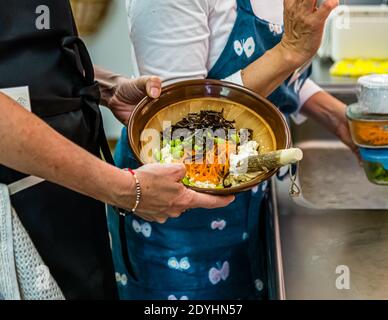 Atelier : préparation d'une boîte à Bento à Izunokunununi, Japon Banque D'Images