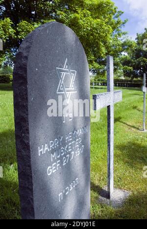 Tombe d'un soldat juif allemand de la première Guerre mondiale à Bray sur somme Deutscher Soldatenfriedhof, Bray sur somme, France. Banque D'Images
