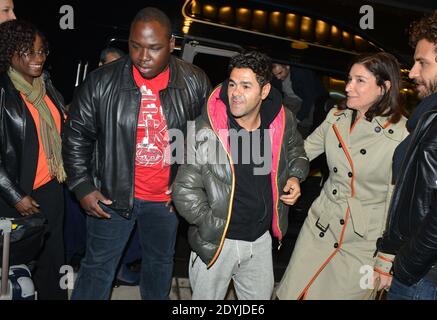 PAS DE WEB PAS D'APPS JUSQU'AU 5 MAI 2013 - Jamel Debbouze arrive à son spectacle à l'hôtel de ville de New York, NY, USA, le 18 avril 2013. Photo de Morgan Dessalles/ABACAPRESS.COM Banque D'Images