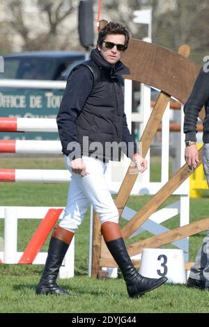 PAS DE WEB PAS D'APPLICATIONS EN FRANCE JUSQU'AU 15 MAI - Guillaume Canet participe au saut du salon international de Chantilly à Chantilly, dans le nord-est de Paris, en France, le 21 avril 2013. Photo de Nicolas Briquet/ABACAPRESS.COM Banque D'Images