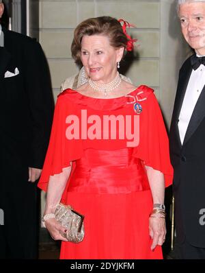 La reine Sonja de Norvège assiste avec Edward Gallagher, président de la Fondation américano-scandinave au dîner de gala du printemps 2013 à l'hôtel Pierre de New York, NY, USA le 26 avril 2013. Photo de Charles Guerin/ABACAPRESS.COM Banque D'Images