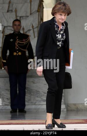 Michele Delaunay, ministre français adjoint des personnes âgées et handicapées, quitte l'Elysée Palace après la réunion hebdomadaire du cabinet, à Paris, en France, le 2 mai 2013. Photo de Stephane Lemouton/ABACAPRESS.COM Banque D'Images