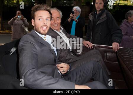 Matt Pokora et Maxime le Forestier arrivent pour la bande de la série télévisée "champs-Elysées" qui s'est tenue au Studio Gabriel à Paris, France, le 3 mai 2013. Photo de Audrey Poree/ABACAPRESS.COM Banque D'Images