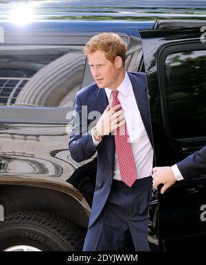 HRH Prince Harry arrive à Capitol Hill pour visiter une exposition de photographie anti-mine par l'organisme caritatif HALO Trust au cours du premier jour de sa visite aux États-Unis au bureau du Sénat Russell à Washington, DC, États-Unis, le 9 mai 2013. Photo par Olivier Douliery/ABACAPRESS.COM Banque D'Images