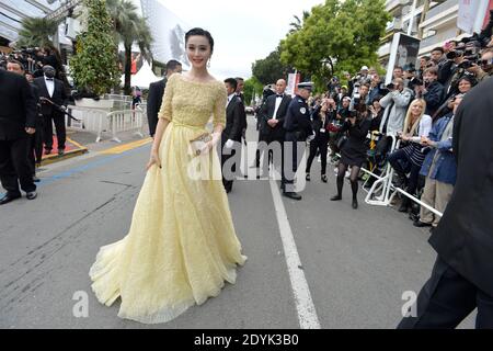 Fan Bing Bing arrive à la projection du film "Jeune et Jolie", réalisé par François Ozon, qui s'est tenu au Palais des Festivals dans le cadre du 66e festival de Cannes, le 16 mai 2013. Photo de Lionel Hahn/ABACAPRESS.COM Banque D'Images