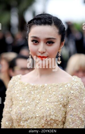 Fan Bing Bing arrive à la projection du film "Jeune et Jolie", réalisé par François Ozon, qui s'est tenu au Palais des Festivals dans le cadre du 66e festival de Cannes, le 16 mai 2013. Photo de Lionel Hahn/ABACAPRESS.COM Banque D'Images