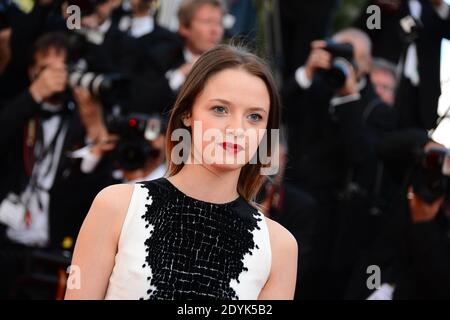 Sara Forestier arrive pour la projection du film 'le passe' au Palais des Festivals dans le cadre du 66e Festival de Cannes, France, le 17 mai 2013. Photo de Nicolas Briquet/ABACAPRESS.COM Banque D'Images