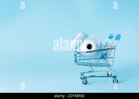 Panier de magasin de photo d'appareil photo approprié pour le graphique de site Web de commerce électronique Banque D'Images