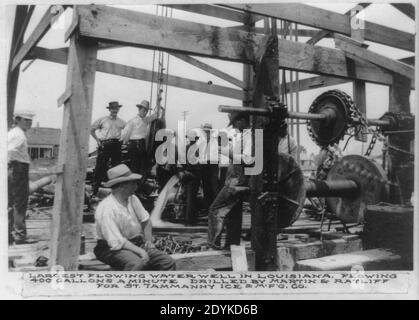 Plus grand bien de l'eau qui coule en Louisiane, s'écoule 400 gallons par minute foré par Martin & Ratliff de Saint-Jean Tammanny Ice & MFG Co. Banque D'Images