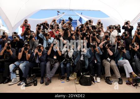 Une photo prise par Jamel Debbouze des photographes lors de la séance photo du film ne Quelque part au Palais des Festivals, dans le cadre du 66e Festival de Cannes, le 21 mai 2013. Photo de Jamel Debbouze/ABACAPRESS.COM Banque D'Images