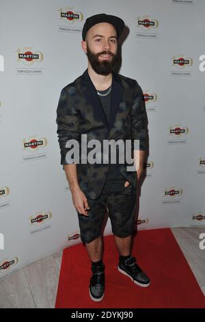 Woodkid, véritable nom Yoann Lemoine, présente une exposition à la Terrazza Martini à Cannes, en France, le 22 mai 2013, dans le cadre du 66e festival du film de Cannes. Photo de Laurene Fvier/ABACAPRESS.COM Banque D'Images