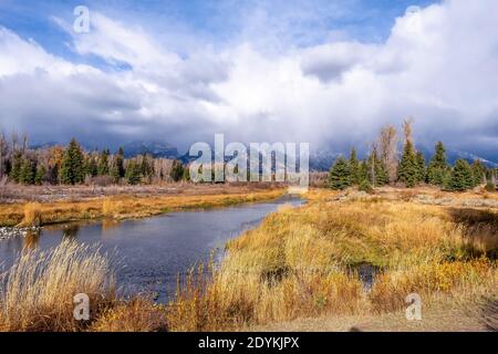 Automne dans les montagnes Banque D'Images