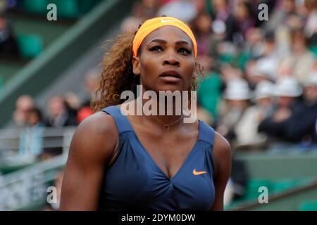 Serena Williams aux Etats-Unis jouant le deuxième tour de l'Open de tennis français 2013 au stade Roland-Garros, Paris, France, le 29 mai 2013. Photo de Henri Szwarc/ABACAPRESS.COM Banque D'Images