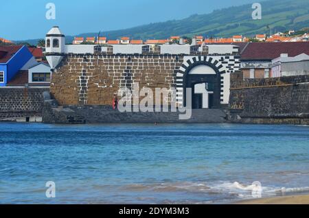 Baie de Porto PIM dans la ville de Horta, île de Faial, Açores, Portugal Banque D'Images