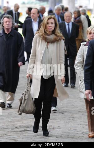 Valérie Trierweiler arrive au service funéraire de Guy Carcassonne au cimetière de Montmartre à Paris, en France, le 3 juin 2013. Photo de Mousse-Wyters/ABACAPRESS.COM Banque D'Images