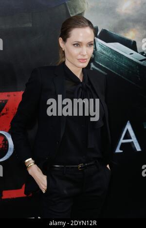 Angelina Jolie assiste à la première française du film 'World War Z' qui s'est tenu au cinéma UGC Normandie à Paris, France, le 03 juin 2013. Photo de Jerome Domine/ABACAPRESS.COM Banque D'Images