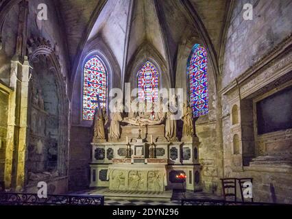 Intérieur de la Cathédrale Saint-Trophime à Arles, Bouches-du-Rhône, Sud de la France Banque D'Images