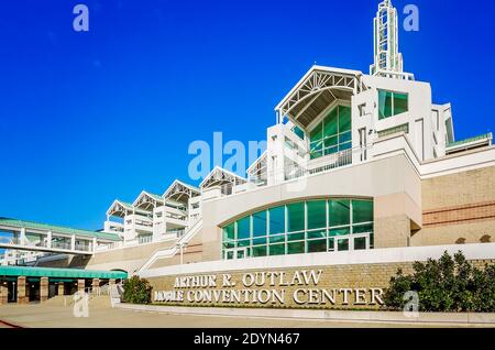 Le centre de congrès Arthur R. Outlaw Mobile est en photo, le 27 novembre 2015, à Mobile, Alabama. Banque D'Images