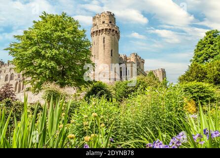 Mill Garden juste en dessous du château de Warwick à Warwick, Warwickshire, Angleterre Banque D'Images