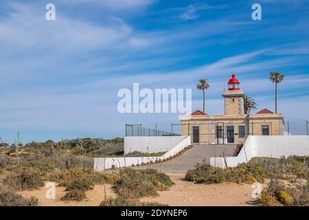 Phare de Cape Ponta da Piedade, Lagos, Algarve, Portugal Banque D'Images