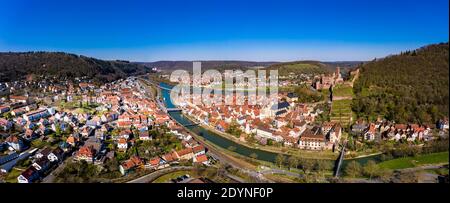 Vue aérienne, Wertheim avec château, rivière main et Tauber, Bade-Wurtemberg, Allemagne Banque D'Images