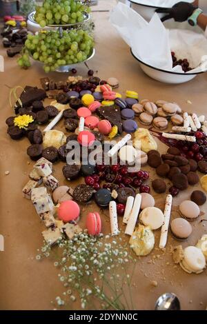 Assortiment de desserts sur une table de buffet Banque D'Images