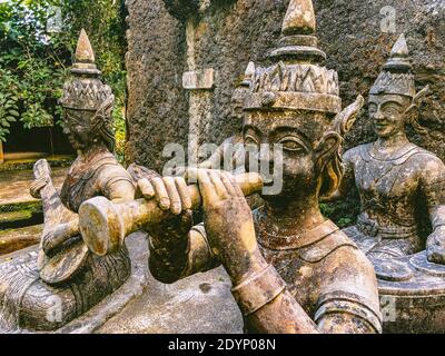 Jardin magique de Bouddha secret à koh Samui, Thaïlande Banque D'Images