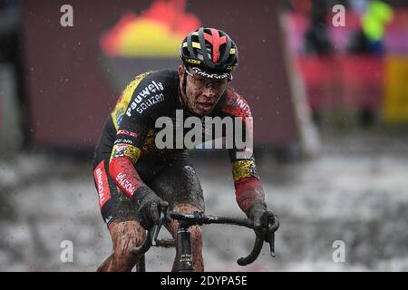 Laurens Sweeck belge photographié en action pendant la course d'élite masculine du cyclocross de la coupe du monde à Dendermonde, troisième étape (sur cinq) de l'UCI W Banque D'Images