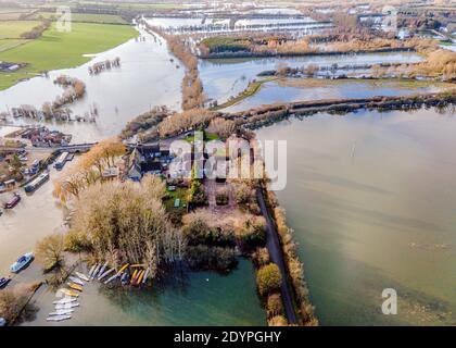 La Tamise brise ses berges 28/12/2020 Banque D'Images