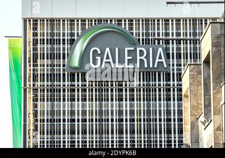 Erlangen, ALLEMAGNE : Galeria Kaufhof, l'un des grands magasins d'Europe, a son siège à Cologne, en Allemagne. Banque D'Images