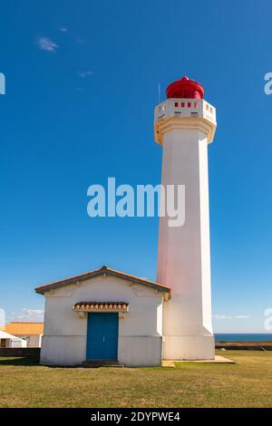 Île d'Yeu en France, beau paysage, avec le phare de Corbeaux Banque D'Images