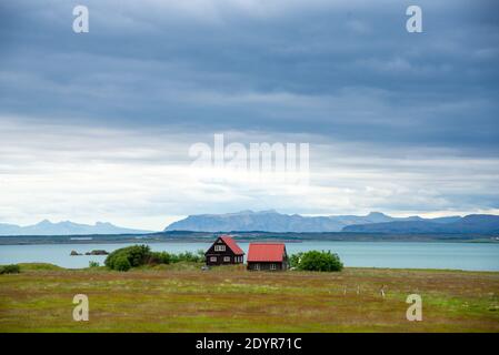 Ferme et côte à Hvalfjordur en Islande Banque D'Images