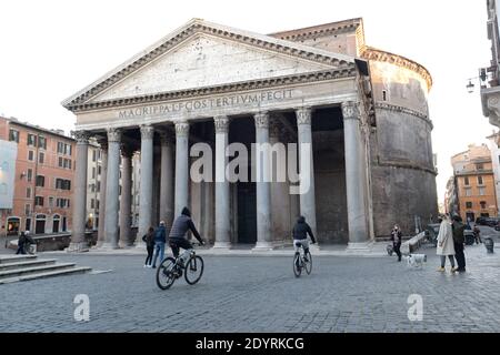 Roma, 27 diciembre 2020, ultimo giorno di zona rossa Banque D'Images