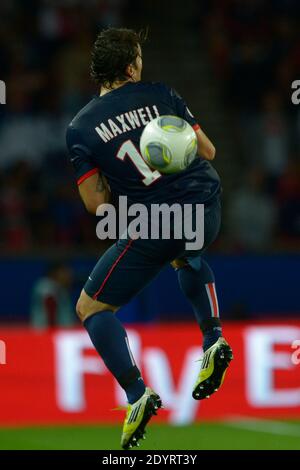 Maxwell du PSG lors du match de football de la première Ligue française, PSG vs Ajaccio à Paris, France, le 18 août 2013. PSG et Ajaccio ont dessiné 1-1 photo par Henri Szwarc/ABACAPRESS.COM Banque D'Images